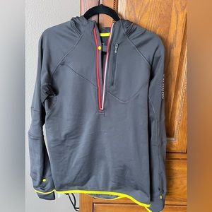 Salomon Acti-therm hoody with half zip and monkey paws. Men’s medium.